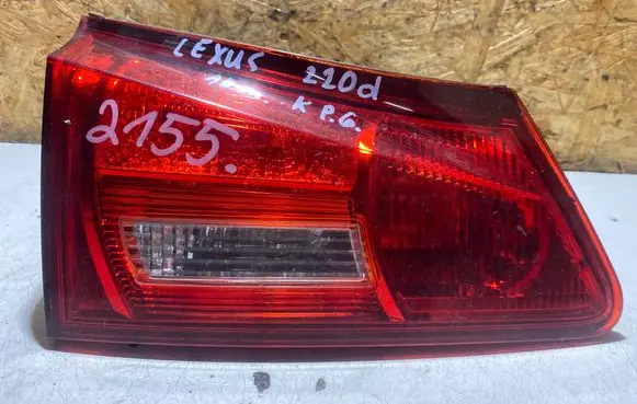 Lexus IS 220D-250-350 Tailgate rear/tail lights