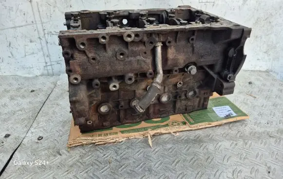 Land Rover Freelander 2 - LR2 Engine block 224DT 10D609
