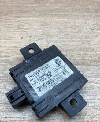 Audi A3 S3 8P Alarm control unit/module 1K0907719C 28024256