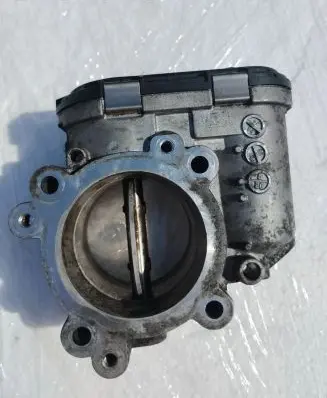 Mercedes-Benz E W211 Throttle valve A6420900070 0281002678 6420900070