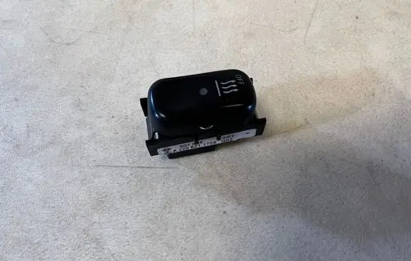 Mercedes-Benz S W220 Seat heating switch 501846