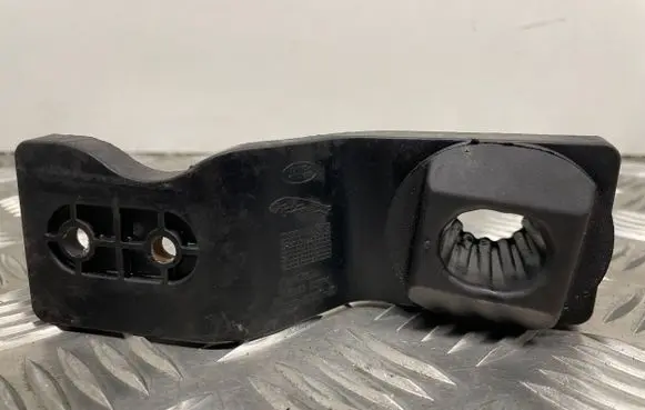 Jaguar XE Radiator mount bracket GX738K337AC