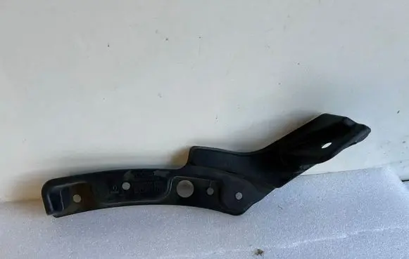 Mercedes-Benz GLC C253 Front bumper mounting bracket A2538857800