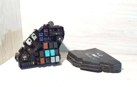 Honda Civic Fuse module SND-J010