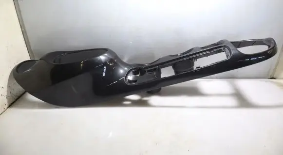 Nissan Juke I F15 Center console