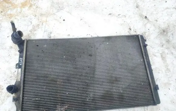 Volkswagen Touran I Coolant radiator 1K0121253H