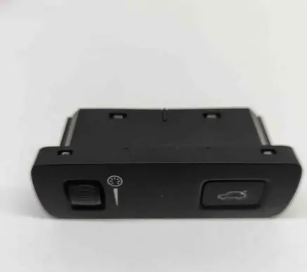 Volvo XC40 Tailgate/boot open switch button 31443873