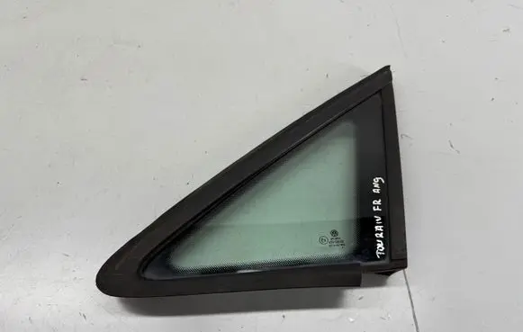 Volkswagen Touran I Front triangle window/glass 43R00048