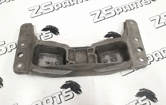 BMW 5 E60 E61 Gearbox mount 6761102 39920