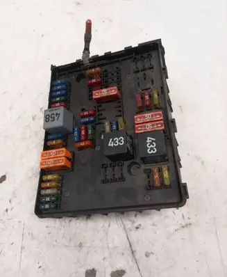 Volkswagen Touran I Fuse box set 1K0937804B 1K0937800G 1K0937806