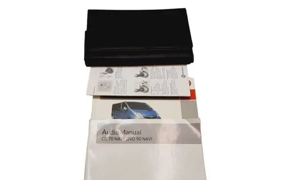 Renault Trafic II (X83) Owners service history hand book 