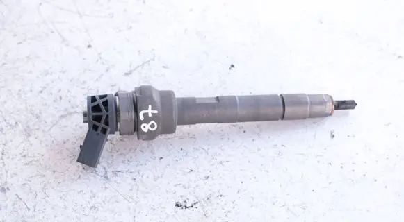 BMW 5 F10 F11 Fuel injector 7810702 0445110616