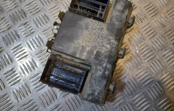 Ford Fusion II Fuse box set DS7A13776BE