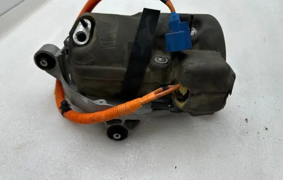 Tesla Model S Air conditioning (A/C) pipe/hose 103211600E 370210700402 352018710