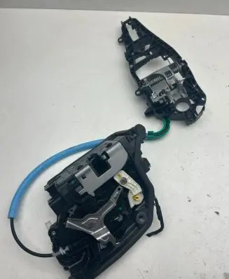 BMW X6 F16 Front door lock 7362781