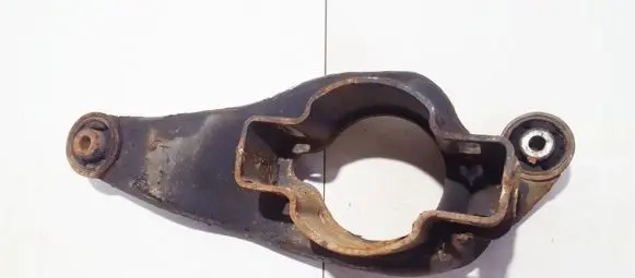 Jeep Cherokee Engine mount bracket