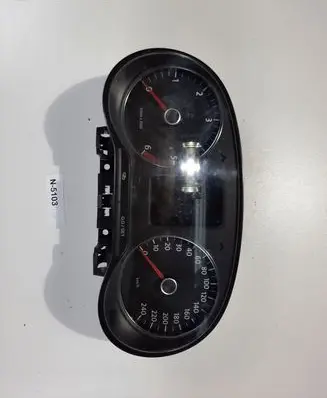 Volkswagen Polo V 6R Speedometer (instrument cluster) 6R0920861B