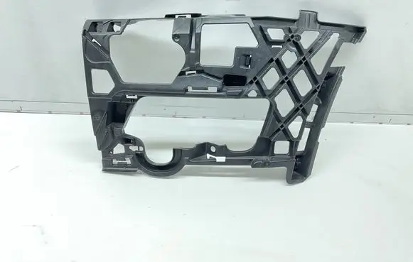 Volkswagen Golf VII Front bumper mounting bracket 5G0807723D
