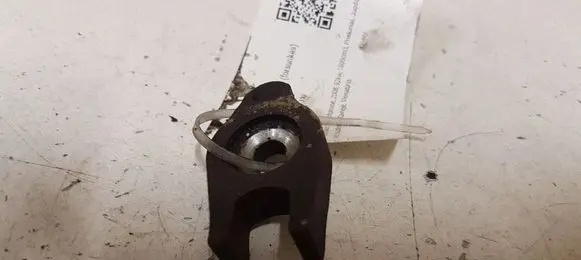 Ford S-MAX Fuel Injector clamp holder