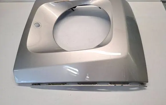 Headlight/headlamp mounting bracket