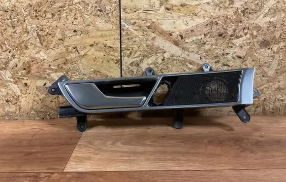 Audi A6 S6 C6 4F Front door interior handle 4F0837019C