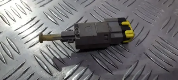 Brake pedal sensor switch
