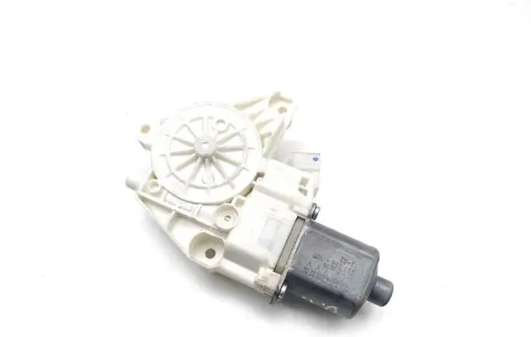 Mercedes-Benz A W176 Front door window regulator motor A2469065200 933866-100