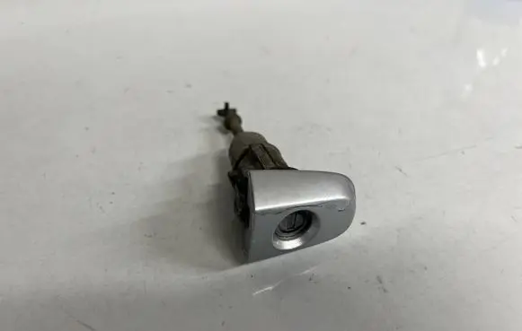 Toyota Corolla E120 E130 Front door lock (next to the handle) n0501339a n0501337