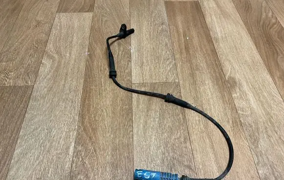 BMW 5 E60 E61 ABS brake wheel speed sensor 6908705