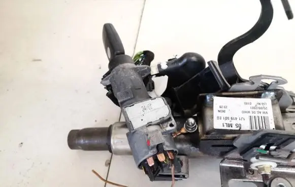 Volkswagen Golf IV Ignition lock 4b0905851c