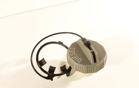 Mazda 3 I Fuel tank filler cap 