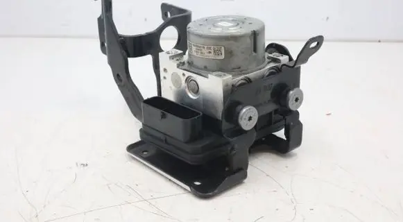 Peugeot 208 ABS Pump 9839933780