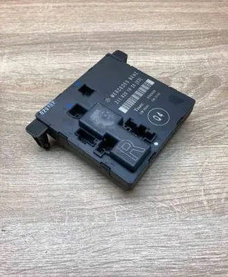 Mercedes-Benz E W211 Door control unit/module 2118201626 356806R