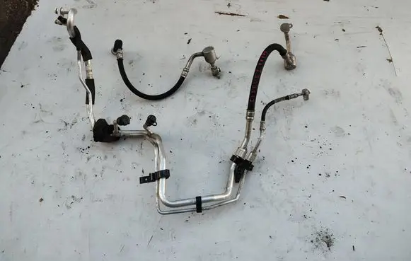 Land Rover Evoque I Air conditioning (A/C) pipe/hose 