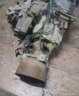Mitsubishi Pajero Gearbox transfer box case 