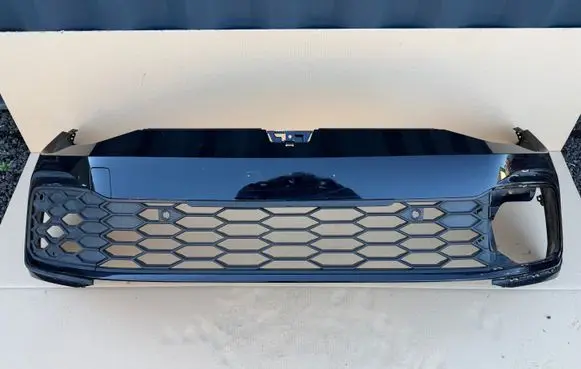 Volkswagen Golf VIII Front bumper 5H0807221G