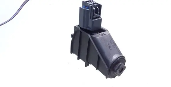 Fuel tank cap lock motor