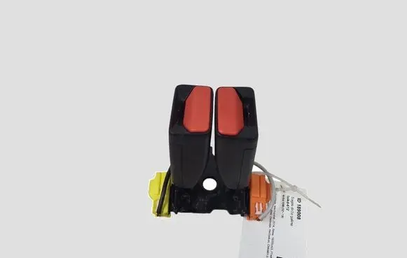 Volvo V40 Rear seatbelt buckle 31377484 20140828
