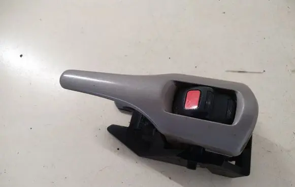 Toyota Urban Cruiser (XP110) Front door interior handle