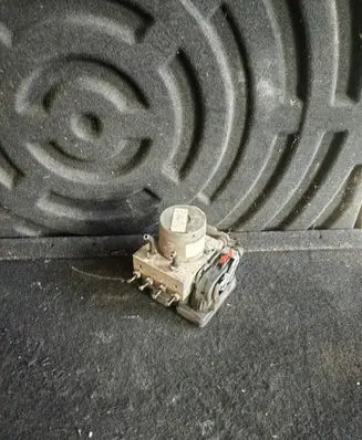 KIA Carens III ABS Pump 6158945200