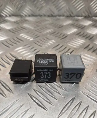 Audi A4 S4 B6 8E 8H Other relay 7M0951253C 8D0951253A 8D0951253
