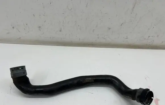 Mercedes-Benz E W213 Engine coolant pipe/hose A2135010182