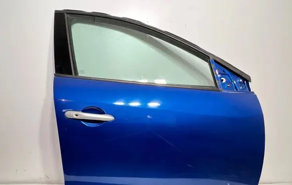 Renault Megane III Front door