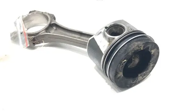 Volkswagen Golf VII Piston with connecting rod DGTA