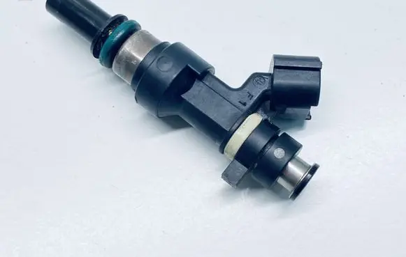 Nissan Micra Fuel injector 166001HC0A