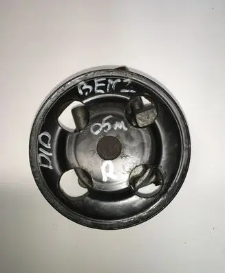 Mitsubishi Pajero Power steering pump
