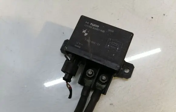 BMW X5 E70 Ignition relay 7661503