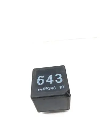Audi A6 S6 C6 4F Other relay 8K0951253 V23136B6X72