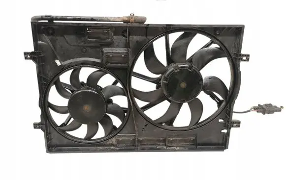 Volkswagen Golf VII Electric radiator cooling fan 5Q0121203CA