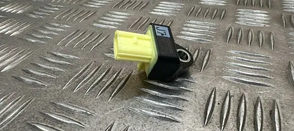 Lexus UX Airbag deployment crash/impact sensor 8983128040